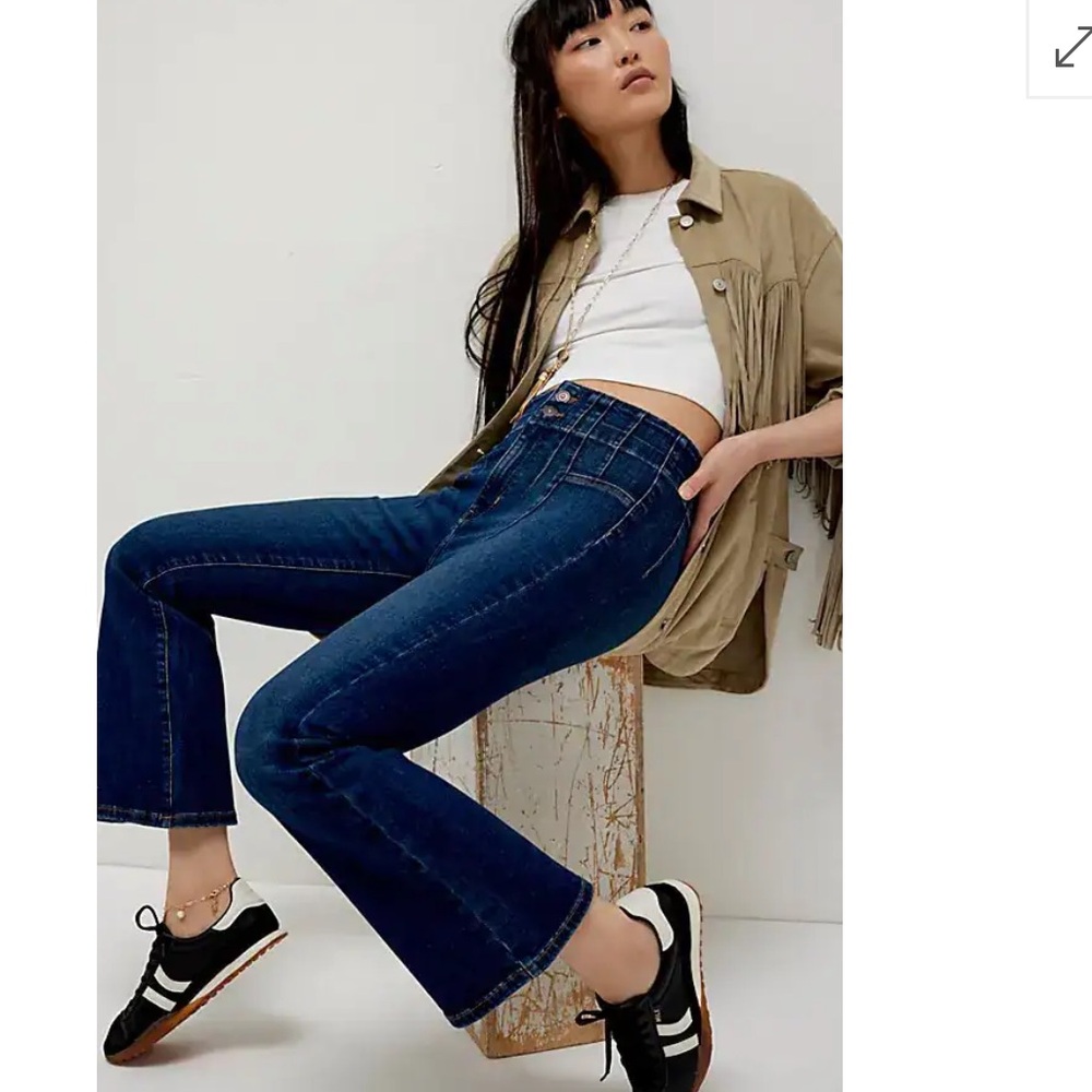 New free people We The Free Jayde Crop Flare Jeans size 29
